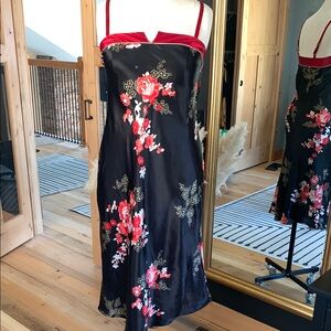 Jones New York satin slip size M